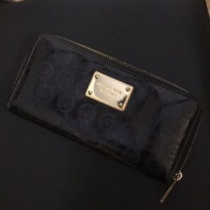 Long Michael Kors Black Patent Leather Logo Wallet
